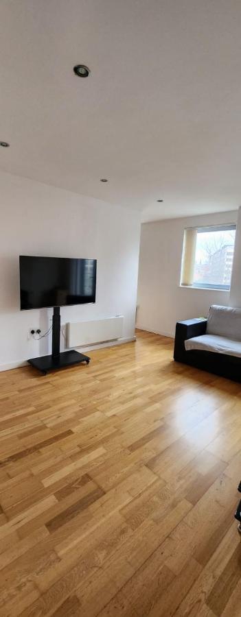 Shared Apartment - Walking From Leeds City Center Exteriör bild